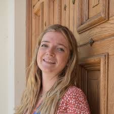 Hannah Lyford's Instagram, Twitter & Facebook