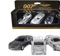 ASTON MARTIN COLLECTION JAMES BOND 007 SET OF 3 PCS DIECAST BY CORGI TY99284