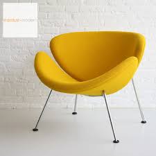 De orange slice chair van artifort is een bekend en klassiek ontwerp uit 1960 van de alom geprezen franse ontwerper pierre paulin. Artifort Orange Slice Chair By Pierre Paulin Stardust