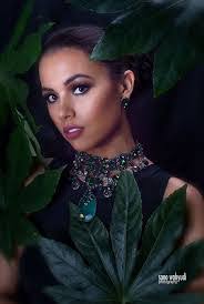 Jennifer Gerritsen's Instagram, Twitter & Facebook