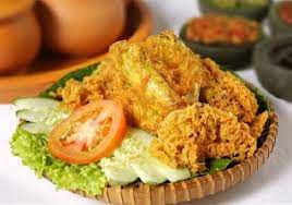 Resep ayam goreng fried chicken kriuk renyah lengkap. Resep Dan Cara Membuat Ayam Goreng Kalasan Kremes Yang Enak Renyah Dan Gurih Selerasa Com