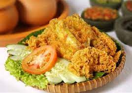 Resep ayam goreng bumbu kuning lengkuas. Resep Dan Cara Membuat Ayam Goreng Kalasan Kremes Yang Enak Renyah Dan Gurih Selerasa Com