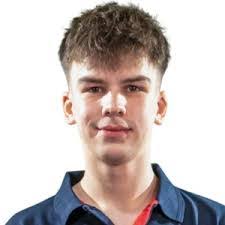 Aaron Luker's Instagram, Twitter & Facebook