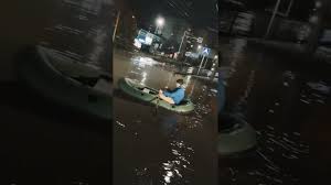 Город затопило сильнейшими ливнями 17 июня 2021 09:53 / обновлено: V Kerchi Zatopilo Ulicy Poplyli Mashiny I Arbuzy Video Rosbalt