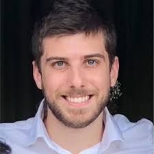 Muitas vezes, não entendemos o tempo e os motivos de Deus🙏🏻. Mas  acredite, ele sempre tem a hora certa para tudo. Promovida a Gerente Top  Business 🏆 Realizada e feliz por mais