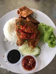 Aplikasi ini hanya tautan ke grup facebook iws dan dilengkapi dengan room chat melalui wa maupun telegram. Ayam Bakar Wong Solo Kuala Lumpur Steemit