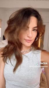 Camilla Curtis's Instagram, Twitter & Facebook