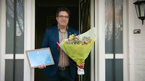 De situatie in spanje loopt net iets voor op andere europese landen zoals belgië. Steven Van Gucht Wint Wablieft Prijs 2020 Wablieft