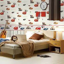 Pilihlah pola besar dan berani, seperti yang ada di sini, atau cari wallpaper dengan wallpaper bertekstur adalah cara lain yang mudah dan terjangkau untuk menambahkan karakter ke kamar tidur anda, dan bekerja dengan. Tips Cara Membuat Wallpaper Kamar Tidur Anak Nirwana Deco Jogja