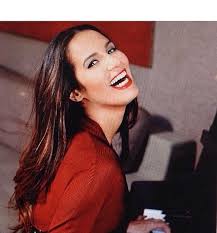 Elisa Tovati Wikiwand