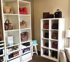 Bibliotheque Kallax 20 Idees Pour Detourner Une Etagere Ikea Idees Etageres Rangement Sac A Main Diy Rangement