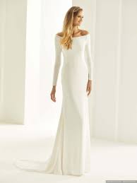 Un abito da sposa che non passa mai di moda? Abiti Da Sposa Semplici I 50 Modelli Piu Belli Column Wedding Dress Wedding Dresses Wedding Dress Long Sleeve