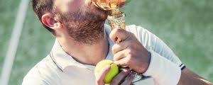 Oryginalna patera ma 48 cm średnicy. Puchar Wimbledonu Zaklady Bukmacherskie Lv Bet