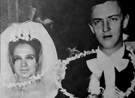Parejas de oro. Los actores Patricia Conde y Rodolfo De Anda, en el día de  su boda. Una unión que duro 14 años, siendo este el primer de tres  matrimonios del actor. #