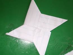 How To Make A Ninja Star Out Of Notebook Paper Chinese Paper Throwing Star Throwing Stars Chinese Paper Paper Stars