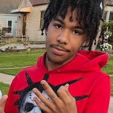 Levi Mathis's Instagram, Twitter & Facebook