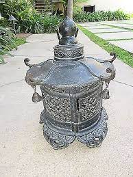 Vintage 13 1 X2f 2 Quot Cast Iron Pagoda Lantern W X2f Bells Candle Holder Garden Lamp Japan Home A Iron Lanterns Japanese Stone Lanterns Pagoda Lanterns