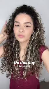 Curly Hairstyle Tutorial for Special Events