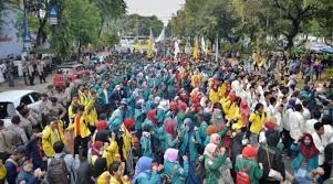 Tentu itu memerlukan usaha mengumpulkan bekal yang jauh lebih banyak dan jauh lebih intens. Konflik Sosial Pengertian Bentuk Penyebab Dampak Dan Contohnya