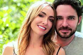 Todos aparecen en un video que la mujer compartió en su canal de youtube y que incluye una ñapa sobre cómo ser. Entrevista De La Revista Hola A Valeria Santos Y Manolo Cardona Gente Cultura Eltiempo Com