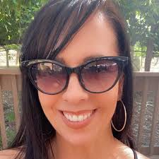 Dani Jones (@dani.rn.jones) • Threads, Say more