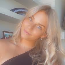 Mallory Berg's Instagram, Twitter & Facebook