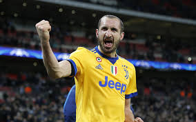 Jpg in questa pagina puoi visitare alcune significative fotografie di giorgio chiellini, calciatore italiano, nato a pisa. Download Wallpapers Giorgio Chiellini 4k Football Stars Juventus Football Juve Serie A Soccer Footballers Chiellini Bianconeri Besthqwallpapers Com Juventus Tottenham Sports