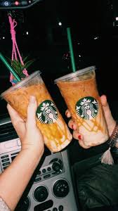 Venti Iced Caramel Macchiato W Extra Caramel Drizzle Vsco Samijreid Starbucks Drinks Recipes Starbucks Recipes Starbucks Drinks