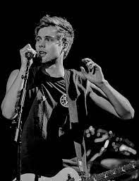 Blushingluke 5sos Luke Luke Hemmings Luke