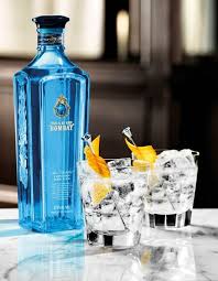 Welcher Gin Fa R Gin Tonic Bombay Sapphire Orangenzesten Ra Hrsta Bchen Cocktail Tonic Gin Cocktail Rezepte Gin Tonic Cocktails