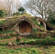 See more of hobbit house on facebook. The 3 000 Hobbit House A Family Home Dug From A Hillside Hobbit House Underground Homes Fairytale Cottage