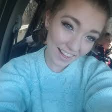 Leigh Dodge's Instagram, Twitter & Facebook