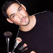 Ivan Plascencia maquillador