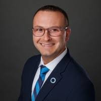 100+ profilů „Tusa“