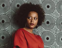 Sara Tavares: “Tinha 24 anos quando percebi que era bissexual” – esQrever