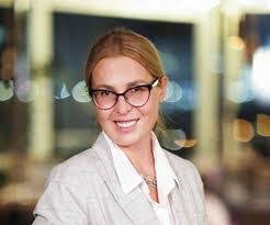 Melanie Holland's Instagram, Twitter & Facebook