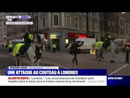 Un homme a tué à coups de couteau une fonctionnaire de police au commissariat de rambouillet (yvelines), avant d'être interpellé et blessé. Attaque Au Couteau A Londres Plusieurs Blesses Youtube