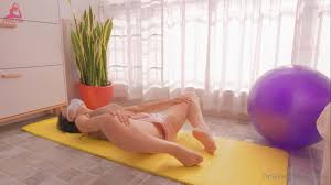 Onlyfans Yoga pussy slips - CamWhores