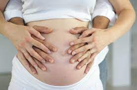 Bei zwillingen oder drillingen wächst der bauch zum beispiel deutlich schneller. á… Babybauch Wann Wachst Der Bauch In Der Schwangerschaft