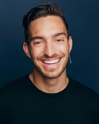 Kyle de la Cruz Laing (@kylelaing) • Instagram photos and videos