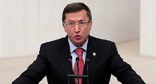 Dönem 2011 türkiye geneli milletvekili seçimlerine katılmış ve kocaeli mhp milletvekili olmuştur.milliyetci hareket. Iyi Parti Grup Baskanvekili Turkkan In Kizi Bu Kez Sirenli Aracla Emniyet Seridinden Gittigi Paylasimiyla Gundemde Sputnik Turkiye
