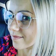 Z radością informujemy, że do naszego zespołu dołączyła Natalia Wencel❤️  Cieszymy się, że jesteś z nami i dziękujemy za zaufanie🥰 Witamy w Teamie  Sova Nail Designer💕💕 Kilka słów od instruktorki: „Stylizacją paznokci