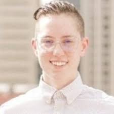 Laura Light's Instagram, Twitter & Facebook