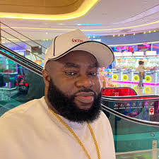 Frank Obi's Instagram, Twitter & Facebook