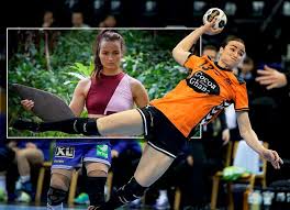 She competed at the 2016 summer olympics in the women's handball tournament. Yvette Broch Vriend