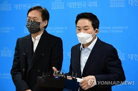 이재명 더불어민주당 대선 후보가 10일 숨진 채 발견된 유한기 전 성남도시개발공사 개발사업본부. í™©ë¬´ì„± ì‚¬í‡´ ì••ë°• ìœ í•œê¸° ëŒ€ìž¥ë™íŒ€ì„œ 2ì–µ ìˆ˜ìˆ˜ ì •í™© ì¢…í•©2ë³´ ì—°í•©ë‰´ìŠ¤