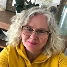 Tammy Rutter's Instagram, Twitter & Facebook