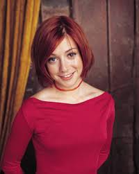 This story is weird and lovely and true. Stunning Alyson Hannigan Photo And Wallpaper Most Beautiful Women On Earth Alysonhannigan Alyson Hannigan Alyson Hannigan Buffy The Vampire Slayer Redheads