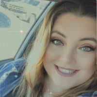 Ellen Wiesner's Instagram, Twitter & Facebook