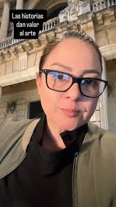 La historia también da valor al arte, cada obra guarda secretos que  podríamos desvelar, como el contexto en el que se creó, las manos que la  ejecutaron, la historia que hay detrás de la imagen, lo que ...